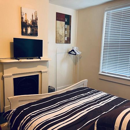 Apartamento 5 Minutes To Vcu Richmond Exterior foto